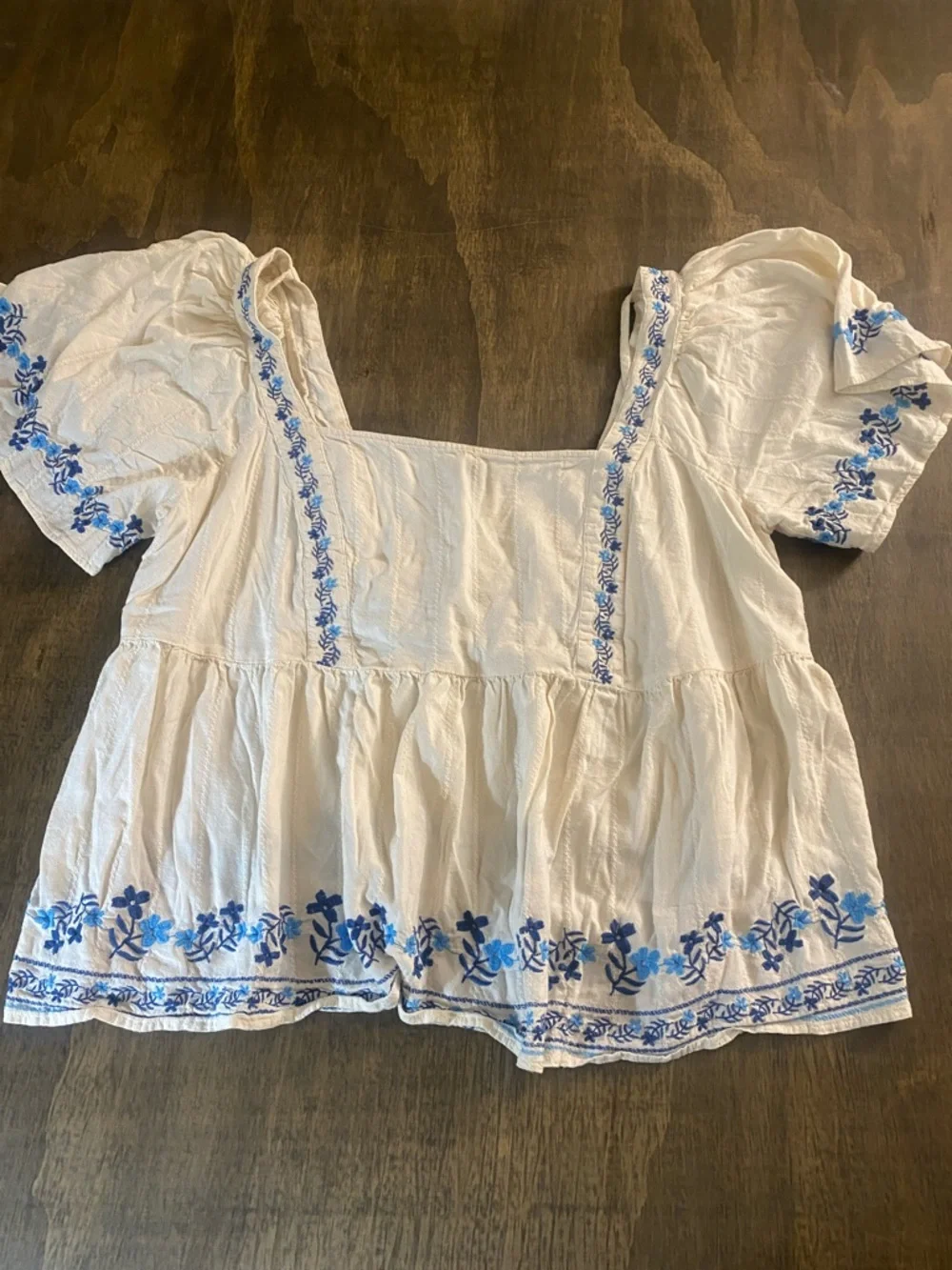 Old Navy lightweight white